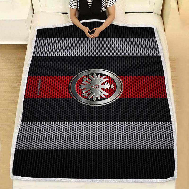 Eintracht Frankfurt Logo Kuscheldecke - English Football Club Metal Black And White Metal Mesh Background Fleecedecke, Eintracht Frankfurt Bundesliga Frankfurt Decken, Kuschel Decken
